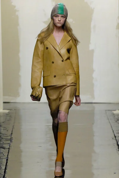 Look 11